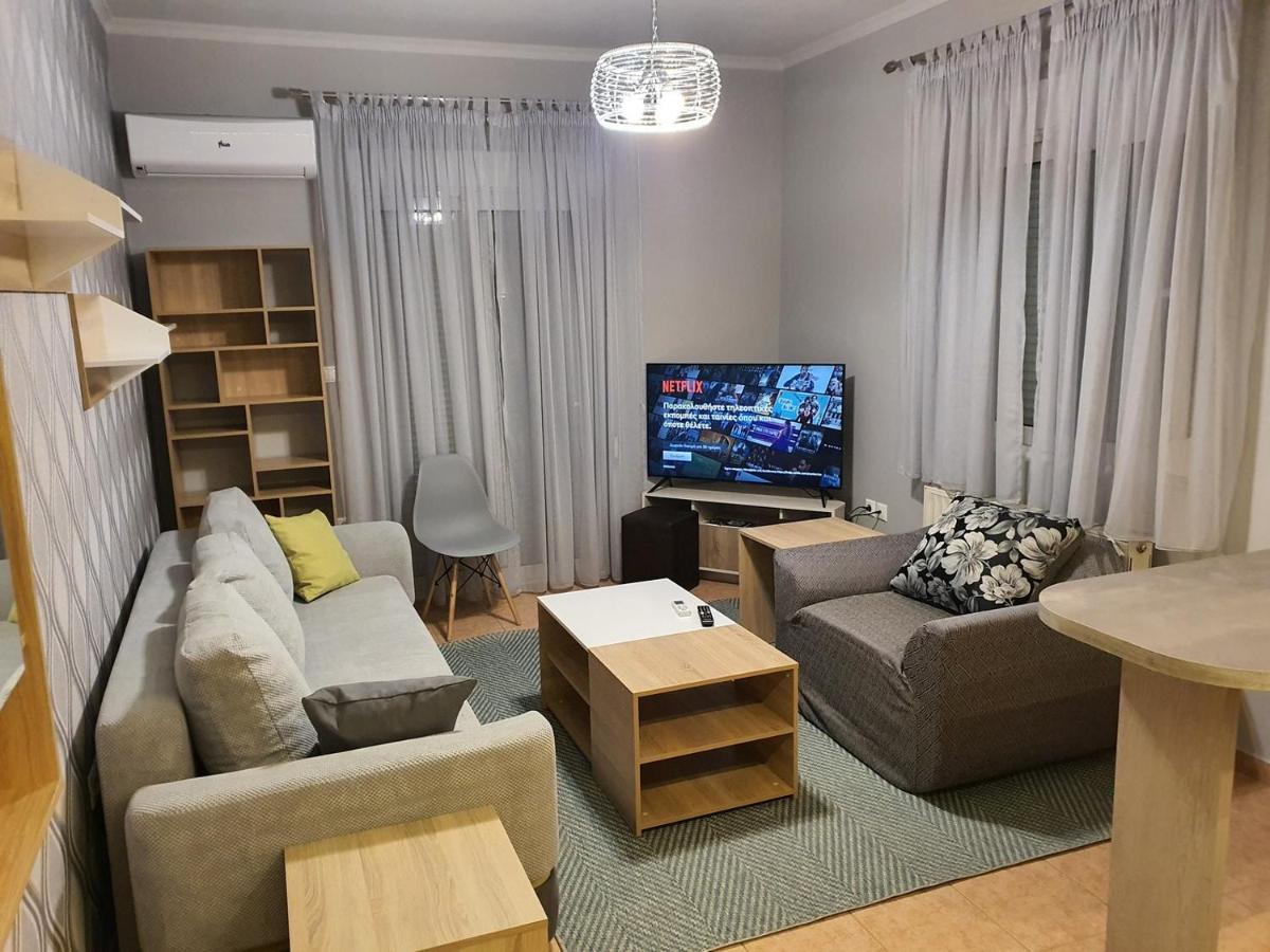 Theos Apartment 亚历山德鲁波利斯 外观 照片