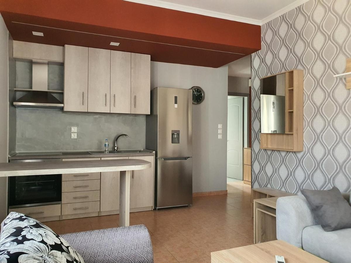Theos Apartment 亚历山德鲁波利斯 外观 照片