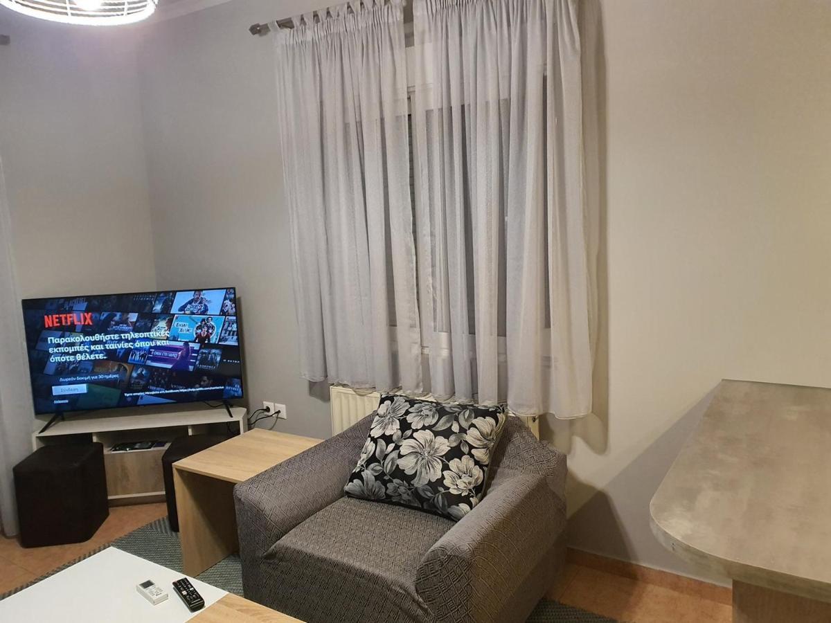 Theos Apartment 亚历山德鲁波利斯 外观 照片