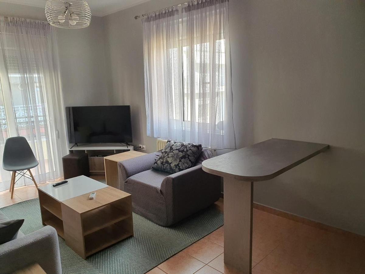 Theos Apartment 亚历山德鲁波利斯 外观 照片