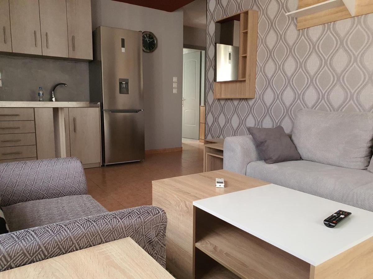 Theos Apartment 亚历山德鲁波利斯 外观 照片