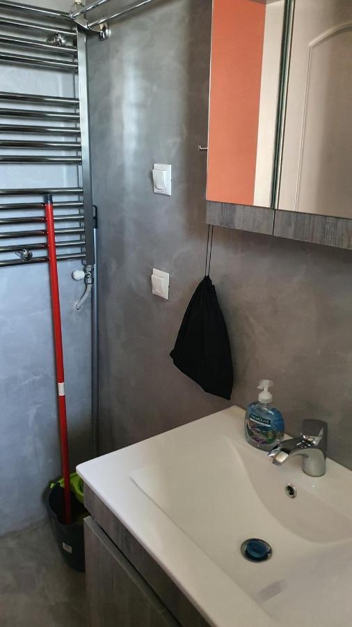 Theos Apartment 亚历山德鲁波利斯 外观 照片