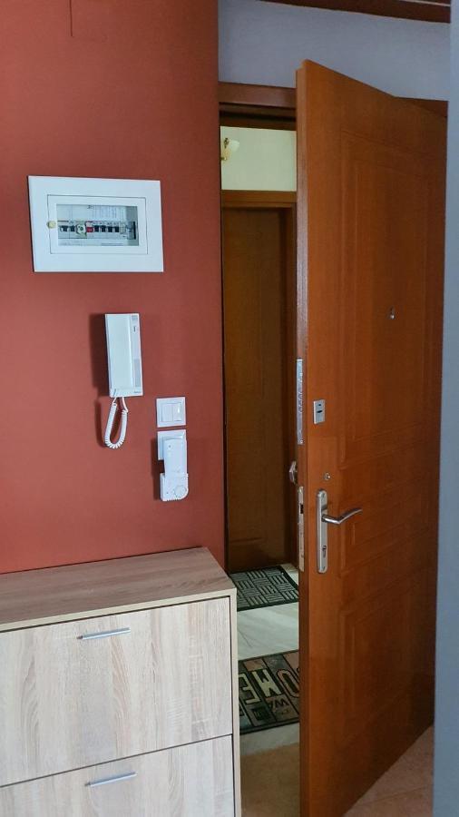 Theos Apartment 亚历山德鲁波利斯 外观 照片