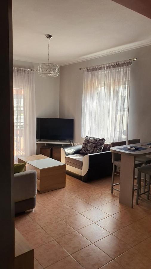 Theos Apartment 亚历山德鲁波利斯 外观 照片